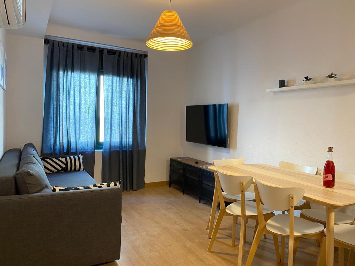 Apartments Sant Lluis Center, 2 Min Walk From The Sea Lloret de Mar Luaran gambar